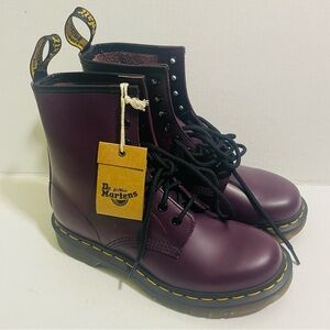 Doc Martens Women’s New size 7